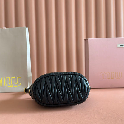 Miu Matelassé Pouch Bag 15cm Black Leather