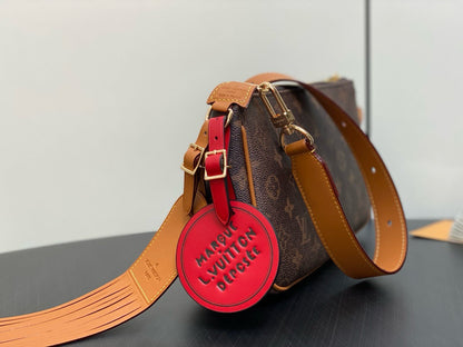Louis Vuitton M11623 Pochette Accessoire XL
