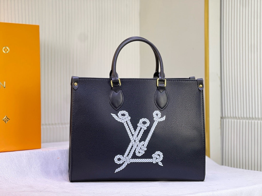Louis Vuitton M24834 OnTheGo MM