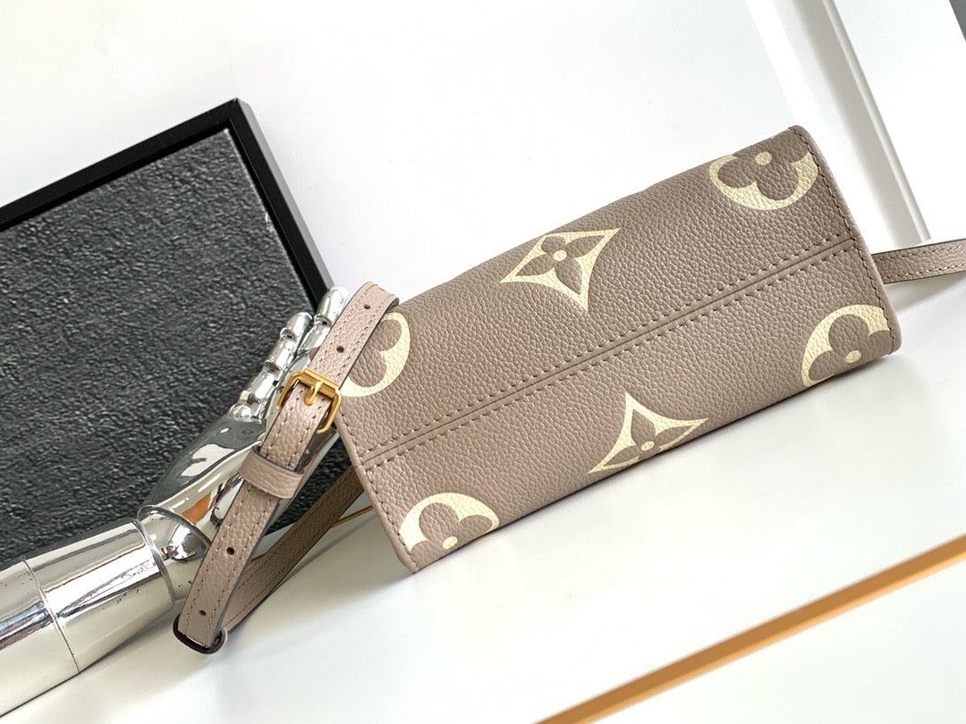 Louis Vuitton M47054 OnTheGo BB