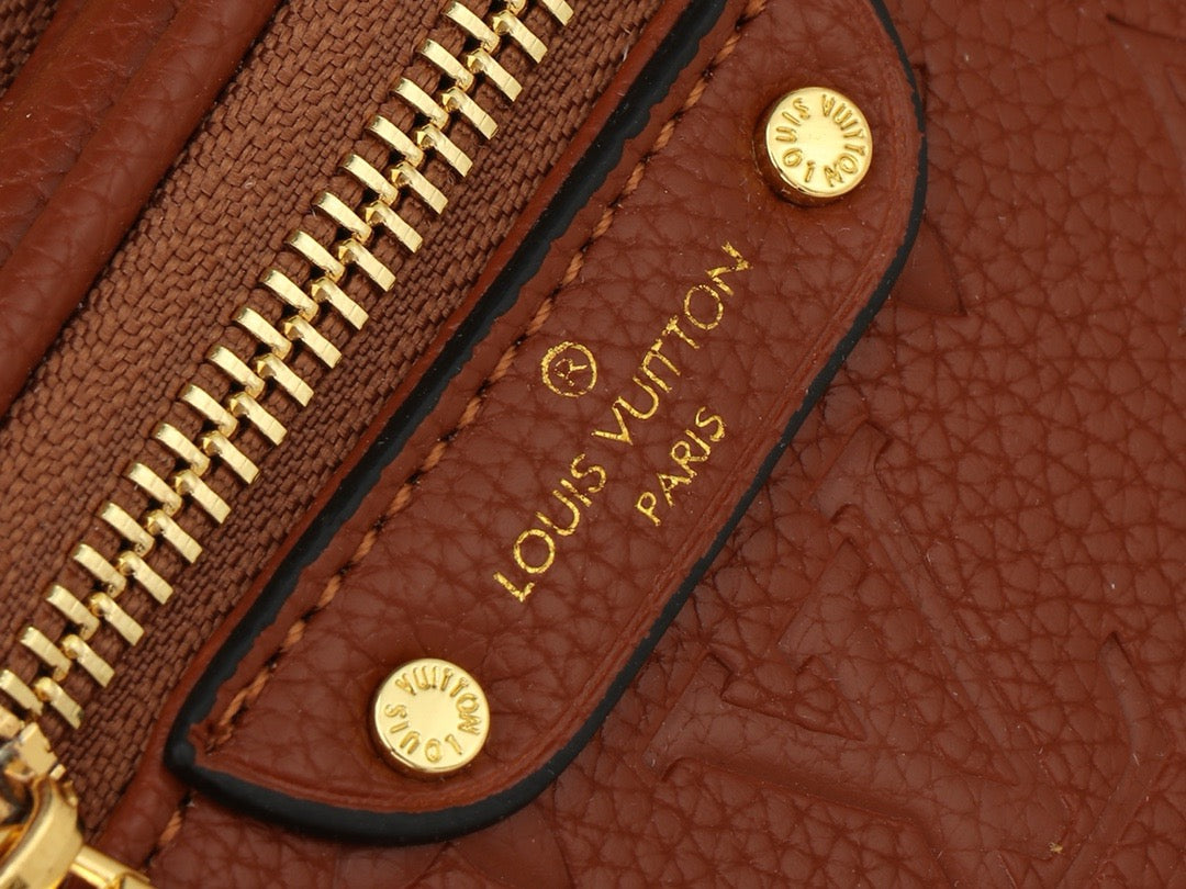 Louis Vuitton M12753 Mini Bumbag