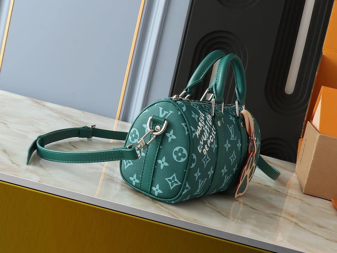 Louis Vuitton M12684 Keepall Bandoulière 25