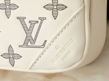 Louis Vuitton M24754 Trio Messenger