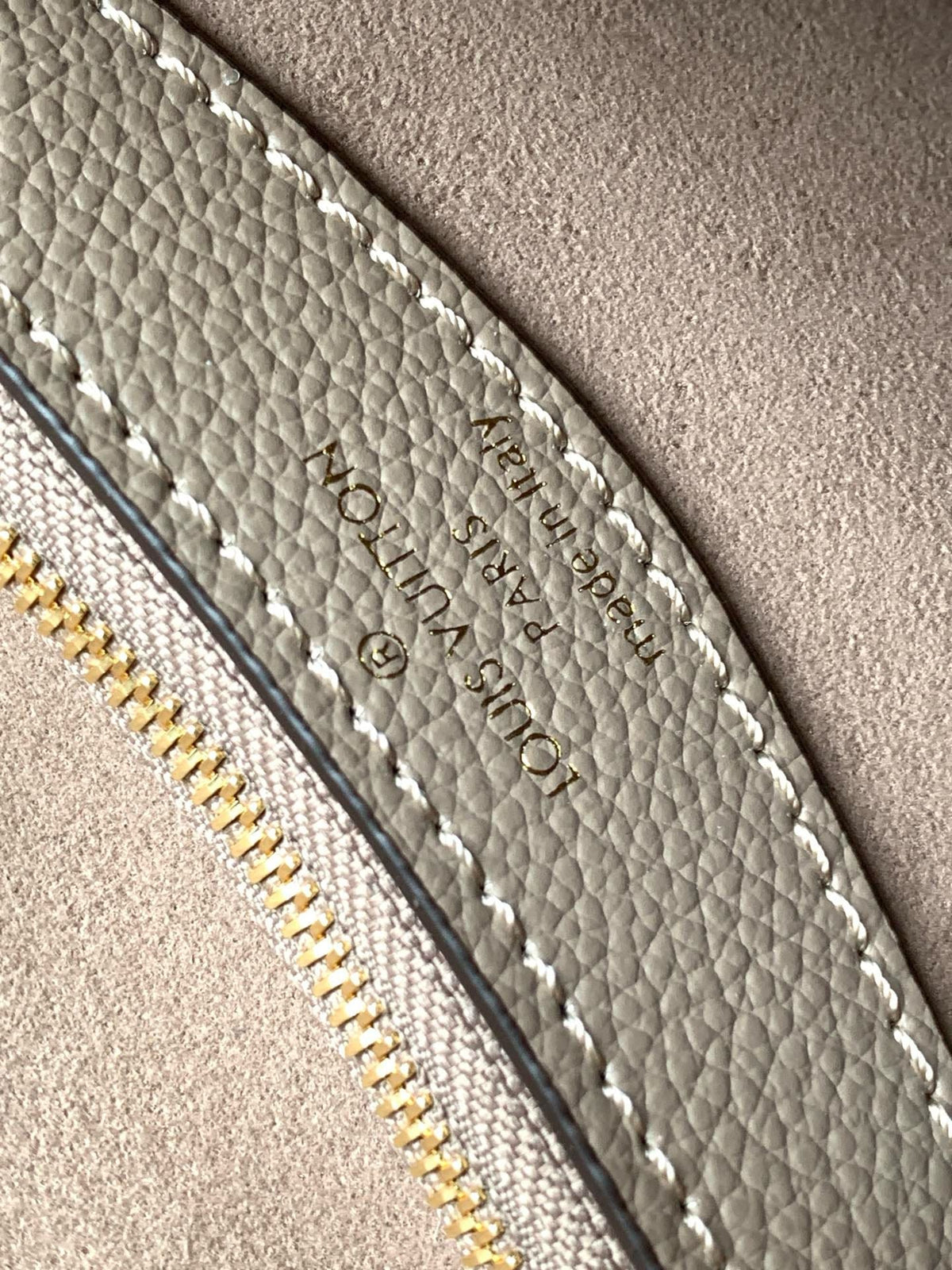 Louis Vuitton M46583 Diane