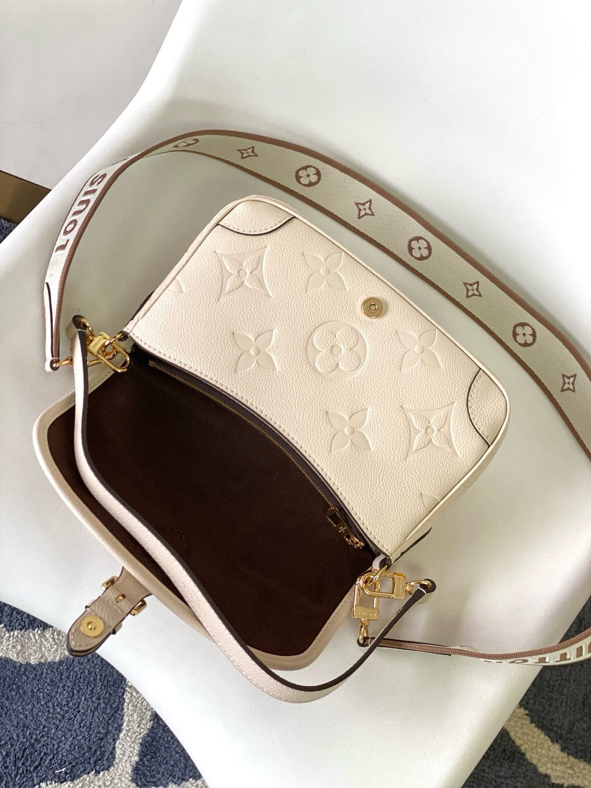 Louis Vuitton M46388 Diane