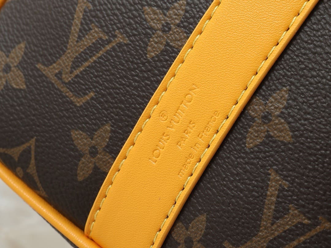 Louis Vuitton M13201 Keepall Bandoulière 35