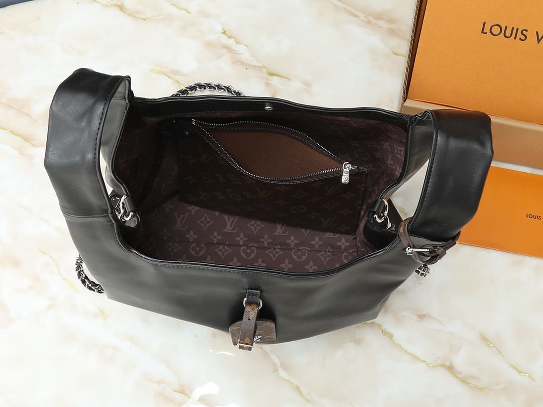 Louis Vuitton M11266 Atlantis Vibe MM