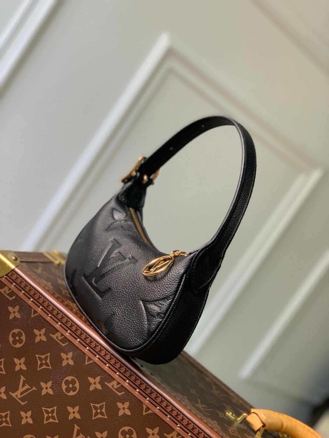 Louis Vuitton M82391 Mini Moon