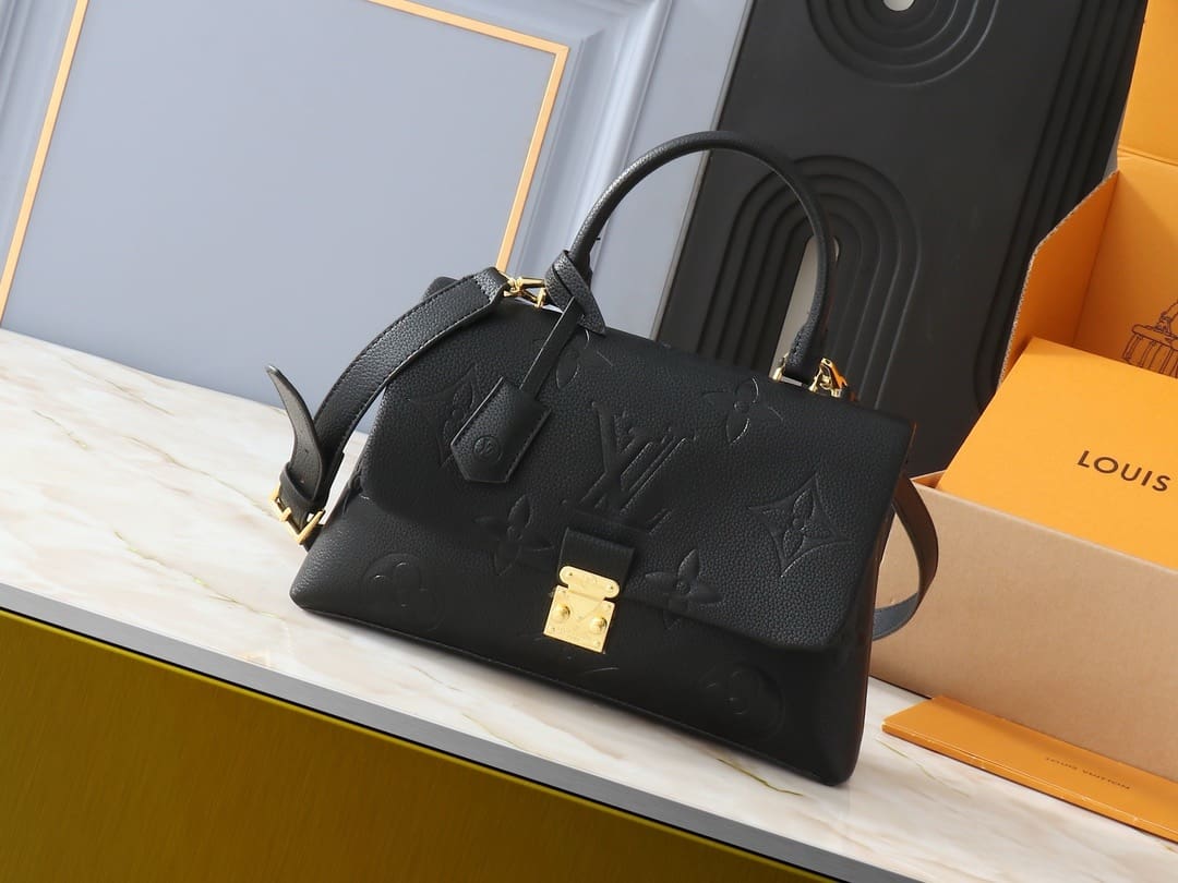 Louis Vuitton M45976 Madeleine MM