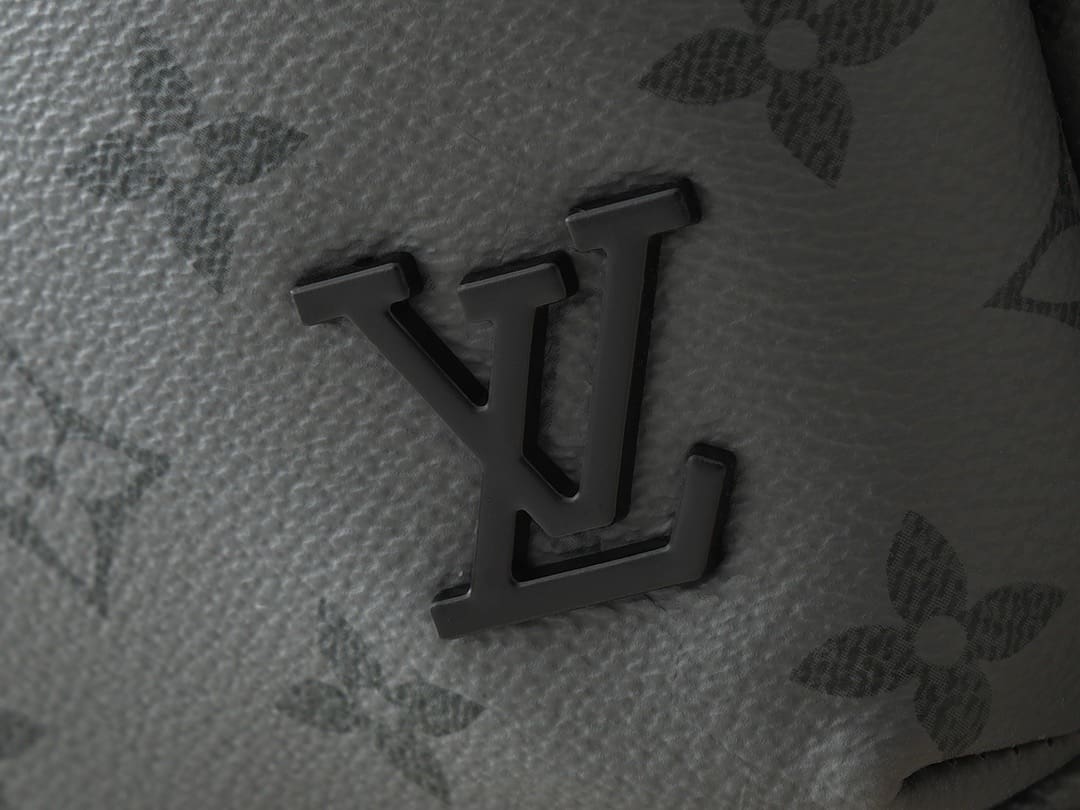 Louis Vuitton M11703 Avenue Slingbag PM