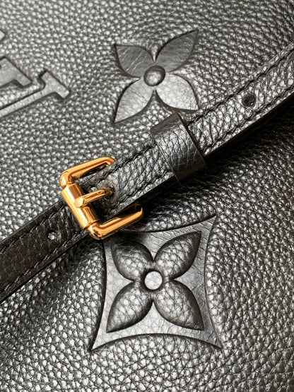 Louis Vuitton M45811 Grand Palais