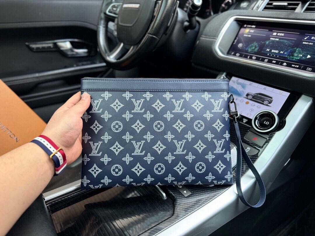 Louis Vuitton M83382 Pochette To-Go