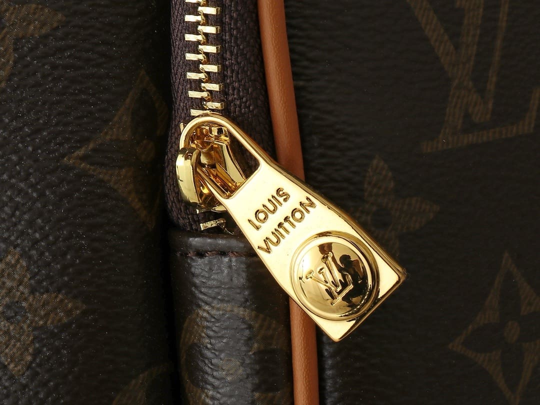 Louis Vuitton M14015 Montsouris Cargo Backpack