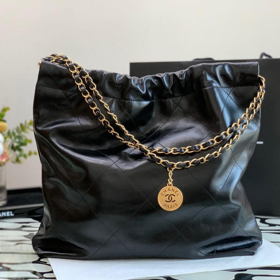 iCHANEL 22 Small Handbag-Hobo Bags -Black