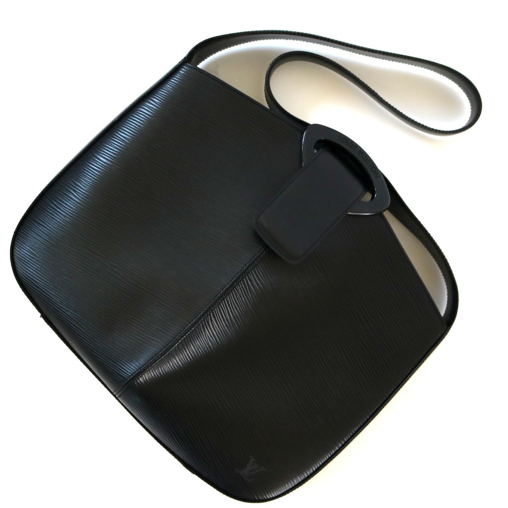 Louis Vuitton Black Epi Leather Reverie Shoulder Bag