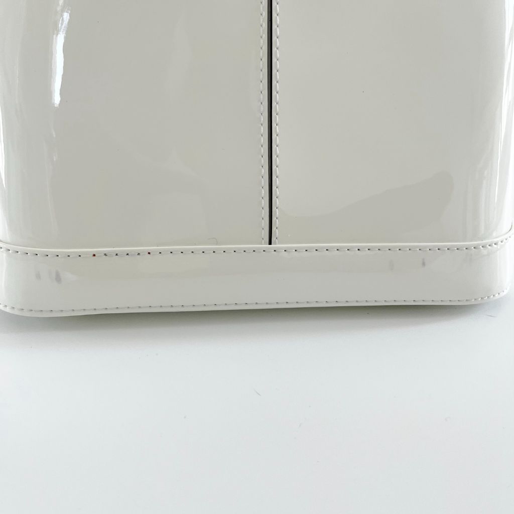 Louis Vuitton Vernis White Alma BB Bag