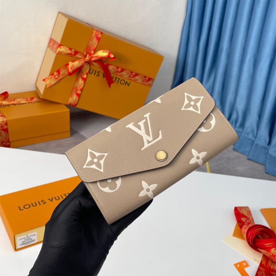 Louis Vuitton SARAH WALLET M81049