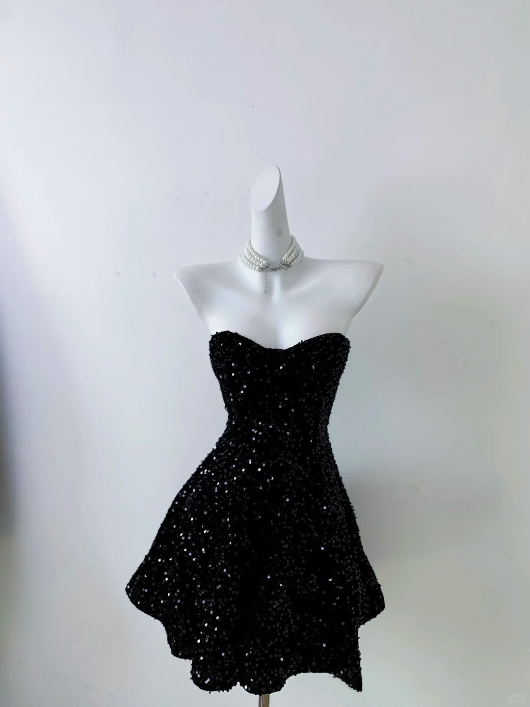 Vintage Black Strapless Sequin A-line Sweetheart Party Dresses Homecoming Dresses, D1336